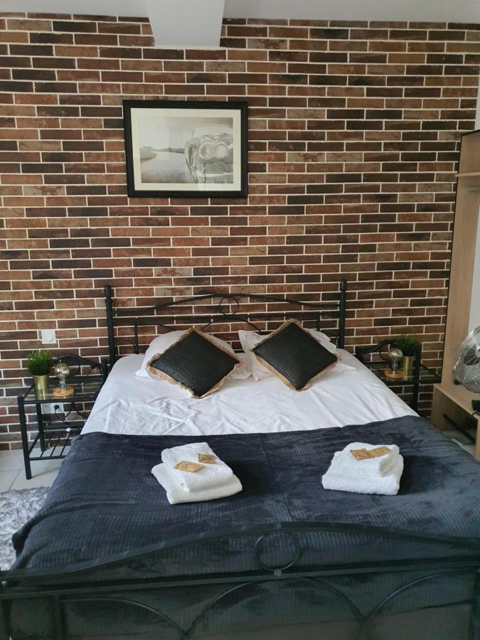 Appartement Indus En Centre Ville Avec Parking Honfleur Eksteriør billede